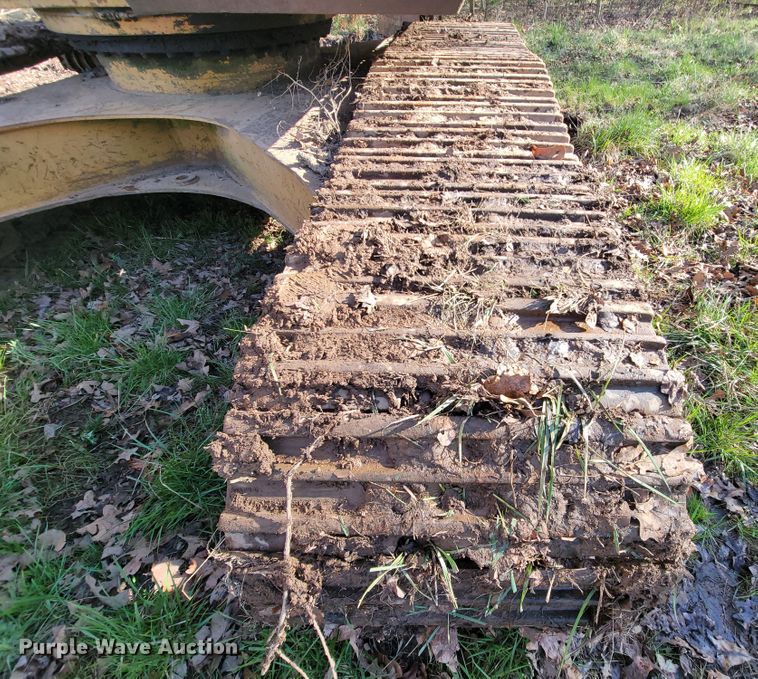 image for item FL9226 1990 Komatsu PC220LC-5  excavator