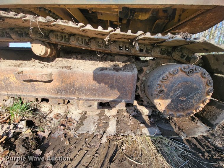 image for item FL9226 1990 Komatsu PC220LC-5  excavator