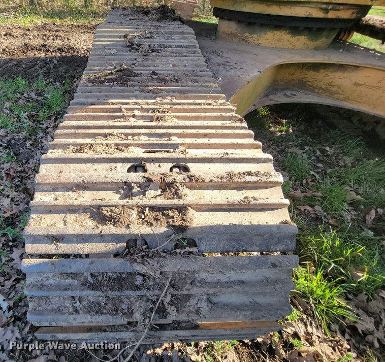 image for item FL9226 1990 Komatsu PC220LC-5  excavator