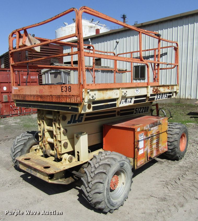 image for item GC9873 1998 JLG 33-RTS  scissor lift