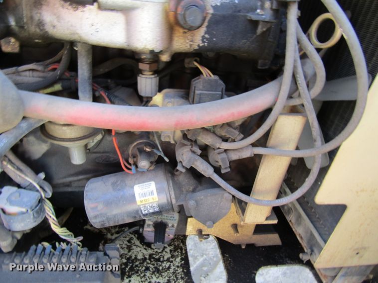 image for item GC9873 1998 JLG 33-RTS  scissor lift