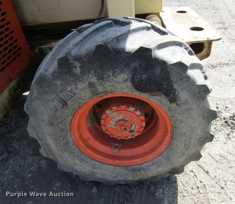 image for item GC9873 1998 JLG 33-RTS  scissor lift