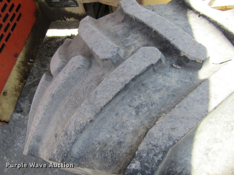 image for item GC9873 1998 JLG 33-RTS  scissor lift