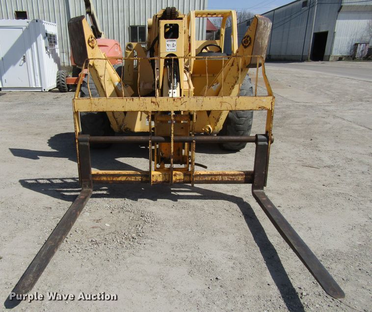 image for item GC9874 2001 Pettibone 10044  telehandler