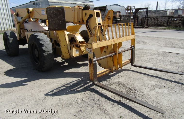 image for item GC9874 2001 Pettibone 10044  telehandler