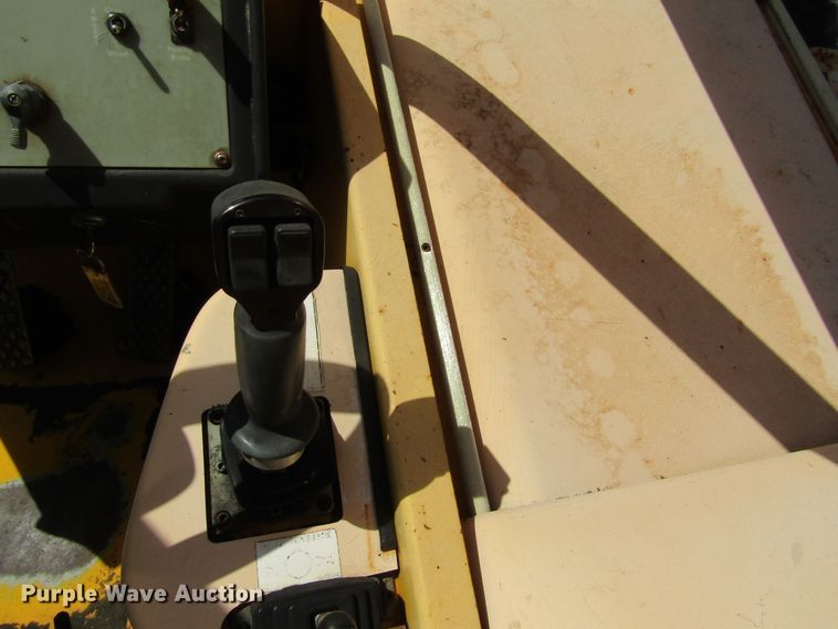 image for item GC9874 2001 Pettibone 10044  telehandler