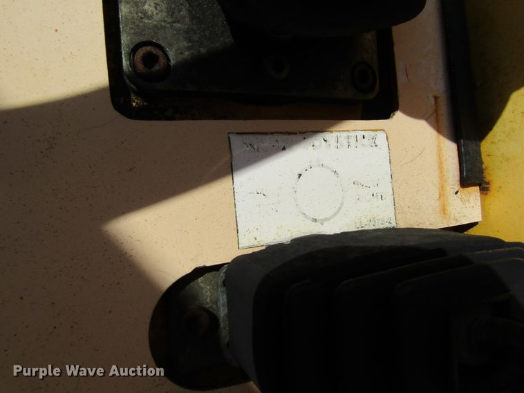 image for item GC9874 2001 Pettibone 10044  telehandler