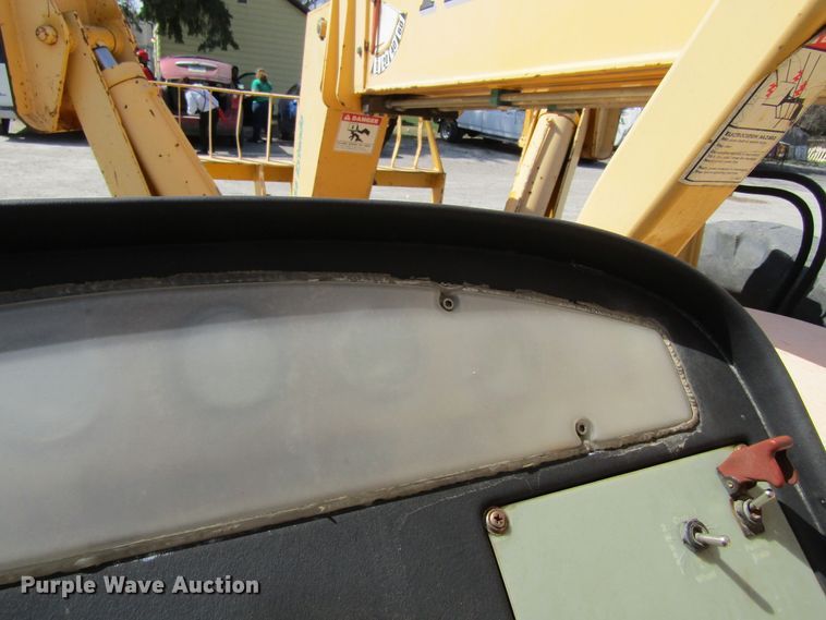 image for item GC9874 2001 Pettibone 10044  telehandler