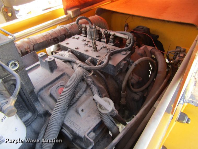 image for item GC9874 2001 Pettibone 10044  telehandler