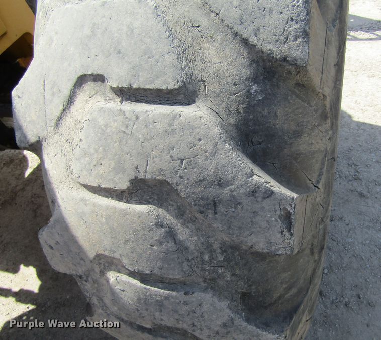 image for item GC9874 2001 Pettibone 10044  telehandler