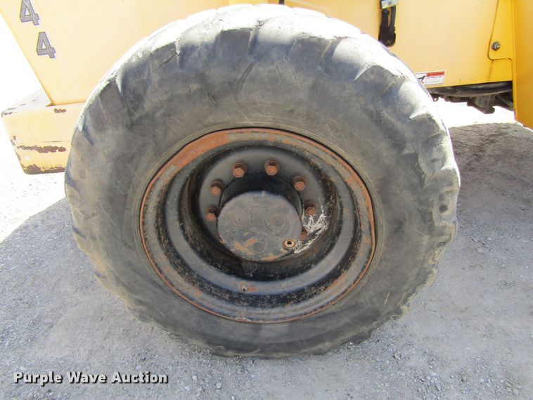 image for item GC9874 2001 Pettibone 10044  telehandler