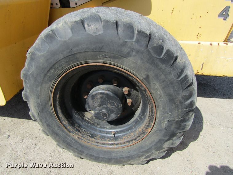 image for item GC9874 2001 Pettibone 10044  telehandler