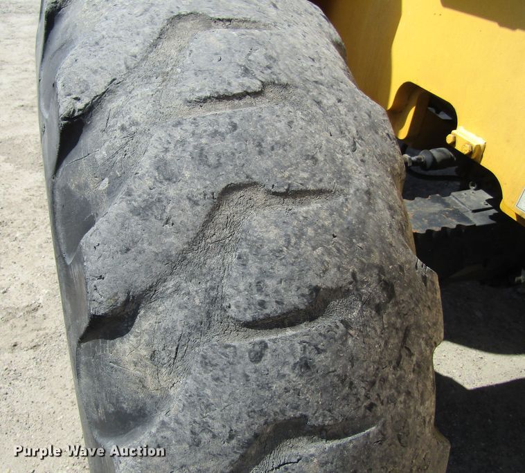 image for item GC9874 2001 Pettibone 10044  telehandler