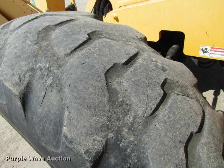 image for item GC9874 2001 Pettibone 10044  telehandler
