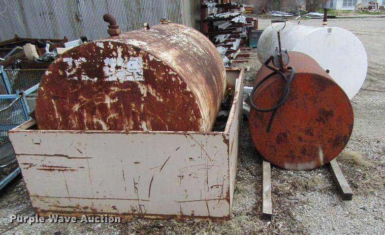image for item GC9880 (3) Fuel tanks