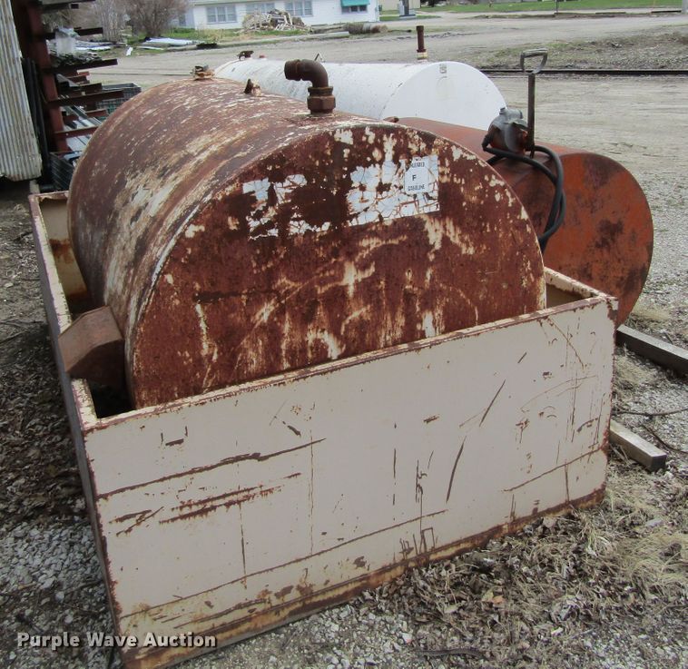 image for item GC9880 (3) Fuel tanks