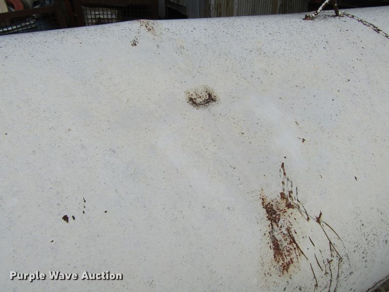 image for item GC9880 (3) Fuel tanks