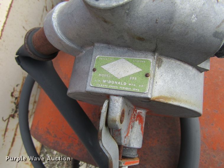 image for item GC9880 (3) Fuel tanks