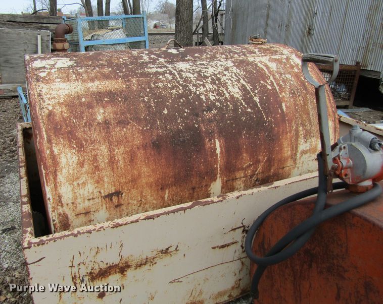 image for item GC9880 (3) Fuel tanks