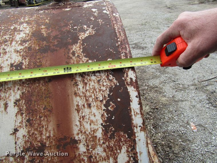 image for item GC9880 (3) Fuel tanks