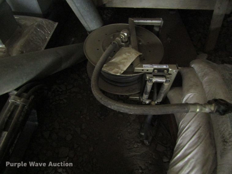 image for item GC9880 (3) Fuel tanks