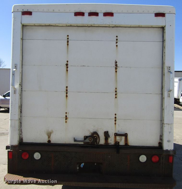 image for item GC9887 1999 Chevrolet Express G3500  box truck