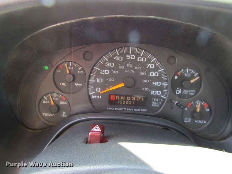 image for item GC9887 1999 Chevrolet Express G3500  box truck