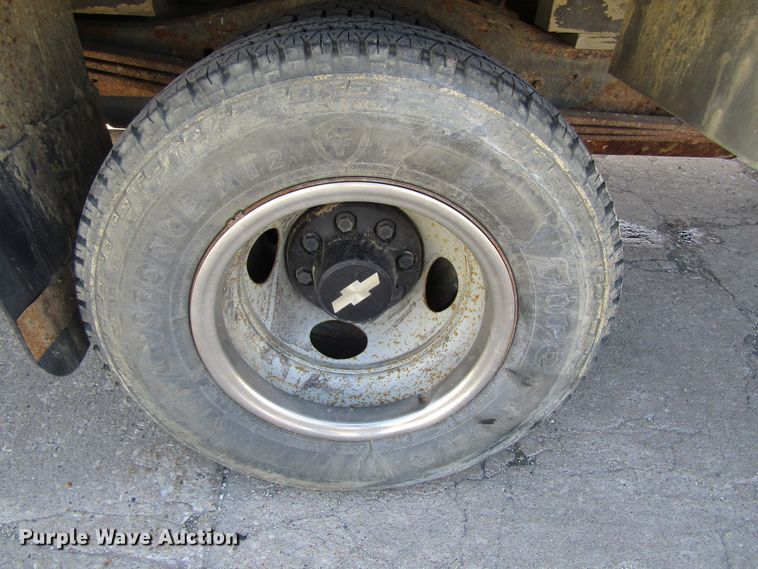 image for item GC9887 1999 Chevrolet Express G3500  box truck