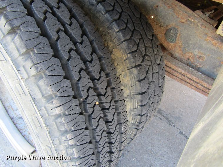 image for item GC9887 1999 Chevrolet Express G3500  box truck