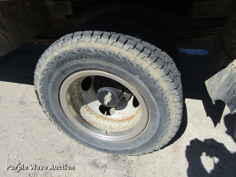 image for item GC9887 1999 Chevrolet Express G3500  box truck