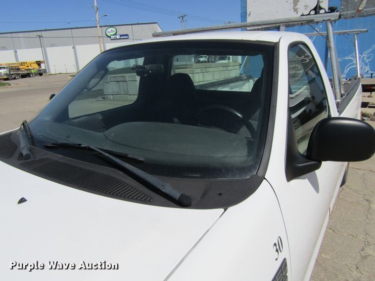 image for item GC9888 2003 Ford F150  pickup truck