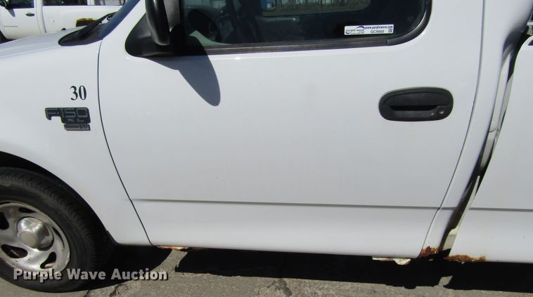 image for item GC9888 2003 Ford F150  pickup truck