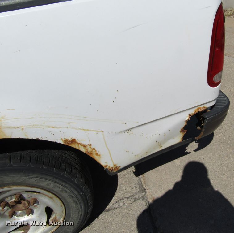 image for item GC9888 2003 Ford F150  pickup truck