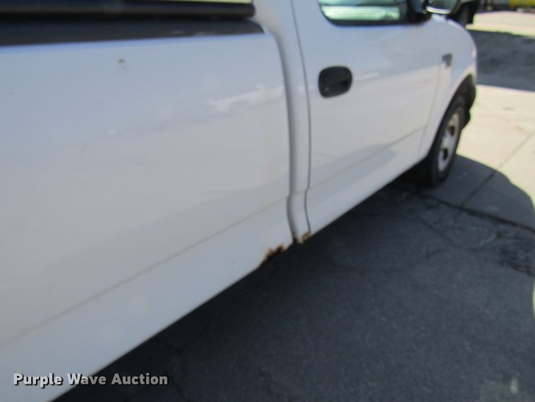 image for item GC9888 2003 Ford F150  pickup truck