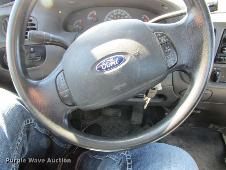 image for item GC9888 2003 Ford F150  pickup truck