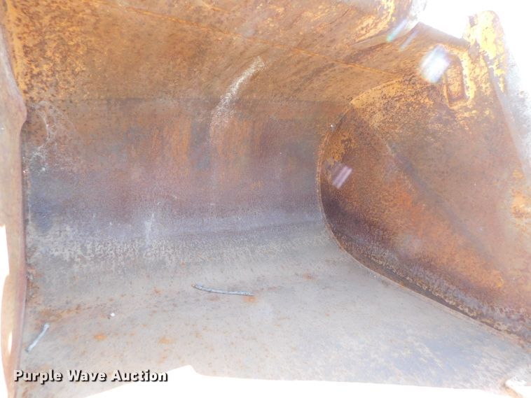 image for item GQ9967 (2) backhoe buckets