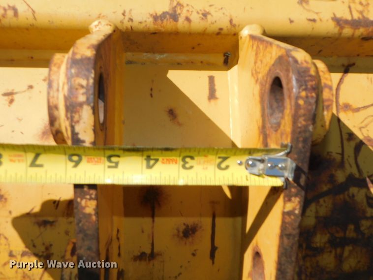 image for item GQ9967 (2) backhoe buckets