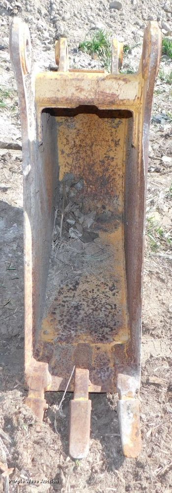 image for item GQ9967 (2) backhoe buckets