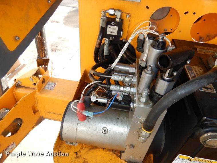 image for item HD9715 2017 Haulotte 45A17  boom lift