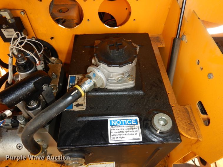 image for item HD9715 2017 Haulotte 45A17  boom lift