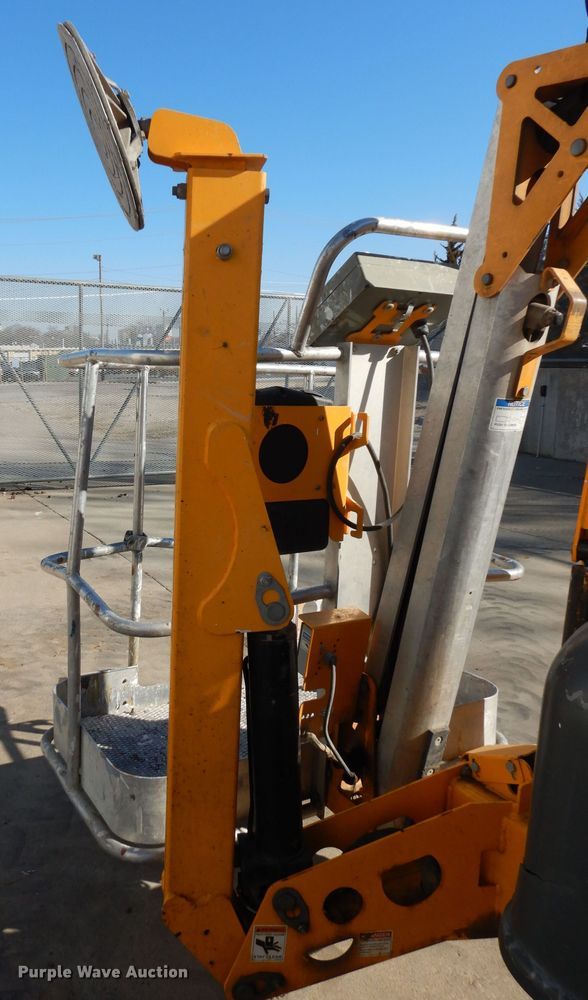 image for item HD9715 2017 Haulotte 45A17  boom lift