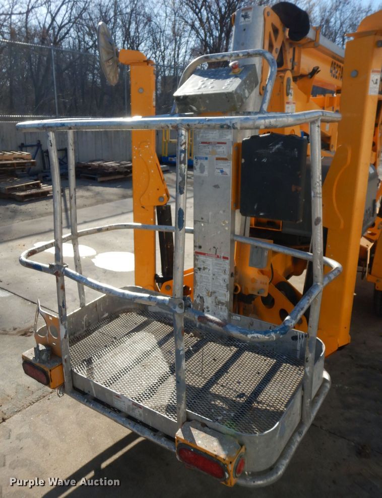 image for item HD9715 2017 Haulotte 45A17  boom lift