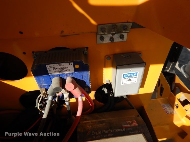 image for item HD9715 2017 Haulotte 45A17  boom lift