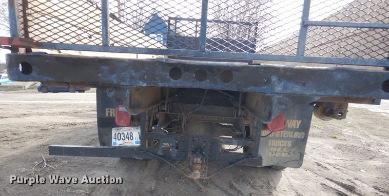 image for item HE9582 1999 Ford F800  dump flatbed truck