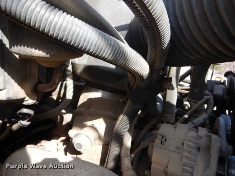 image for item HE9582 1999 Ford F800  dump flatbed truck