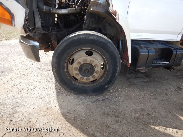 image for item HE9582 1999 Ford F800  dump flatbed truck