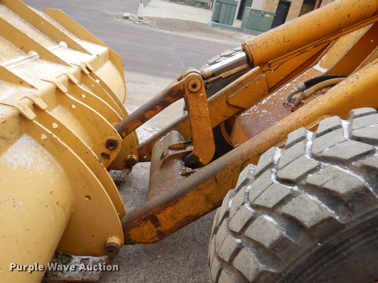 image for item HE9585 1980 John Deere 644BA  wheel loader