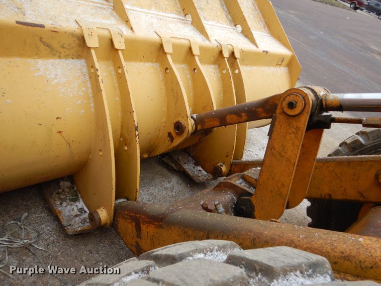 image for item HE9585 1980 John Deere 644BA  wheel loader