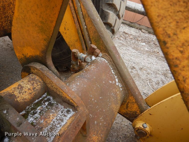 image for item HE9585 1980 John Deere 644BA  wheel loader