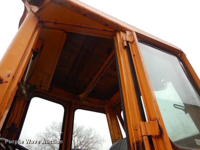 image for item HE9585 1980 John Deere 644BA  wheel loader